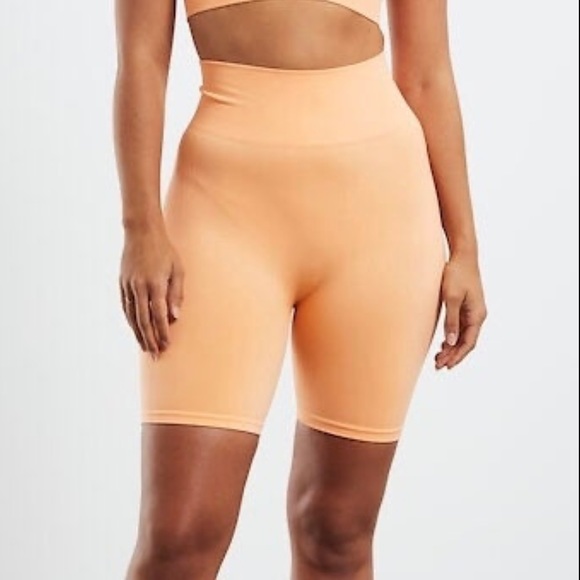 WeWoreWhat biker shorts (S) - Picture 3 of 10